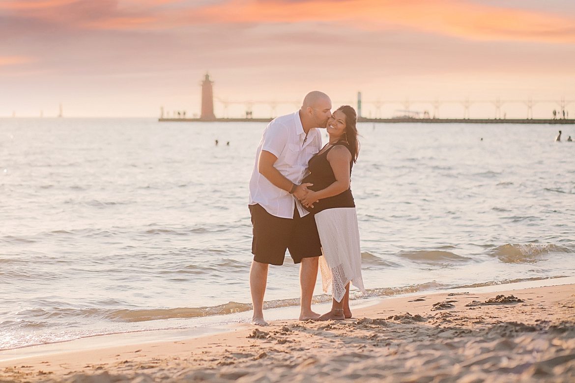 maternity photos on lake michigan