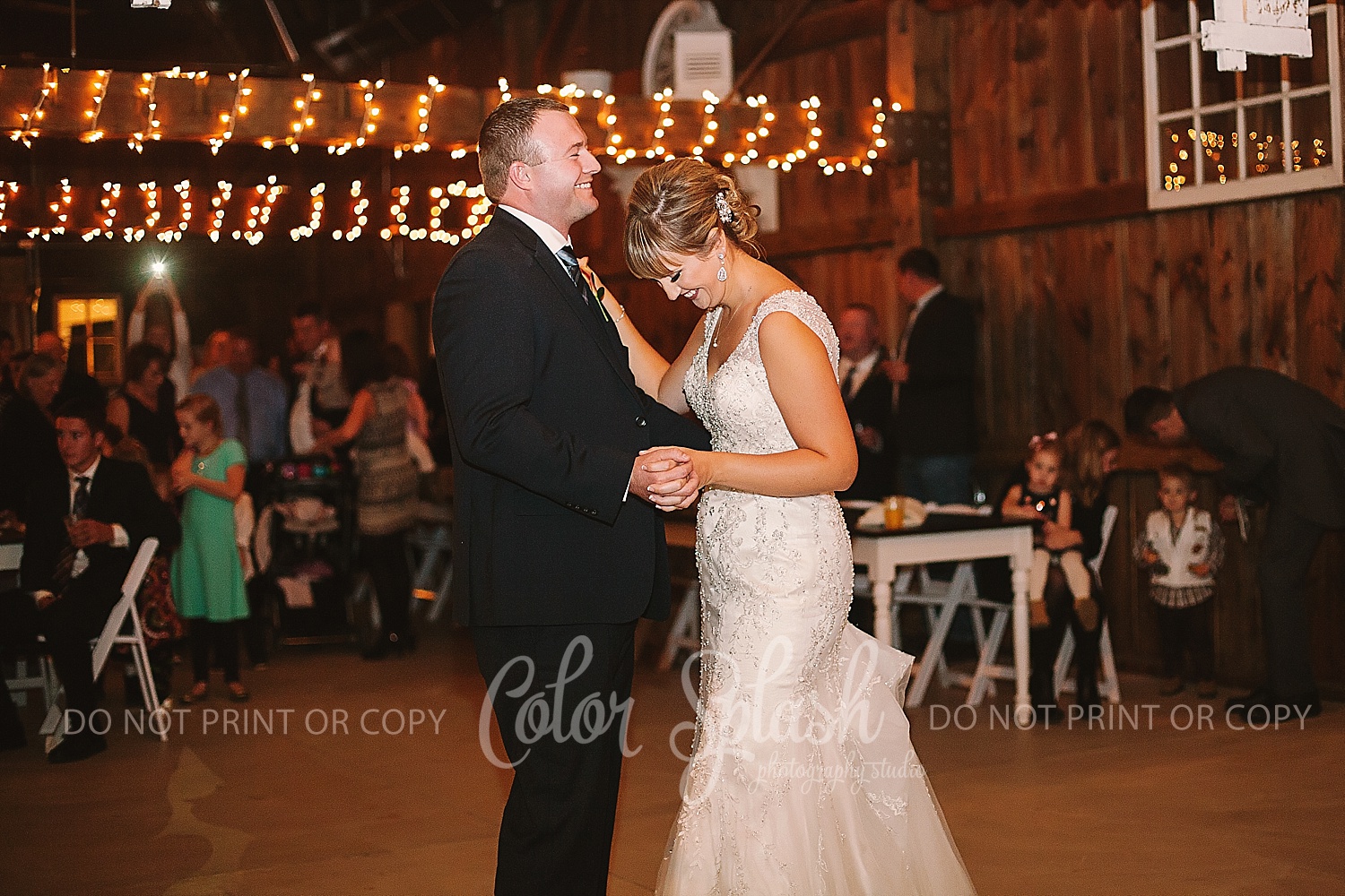 allegan-mi-barn-wedding_1238